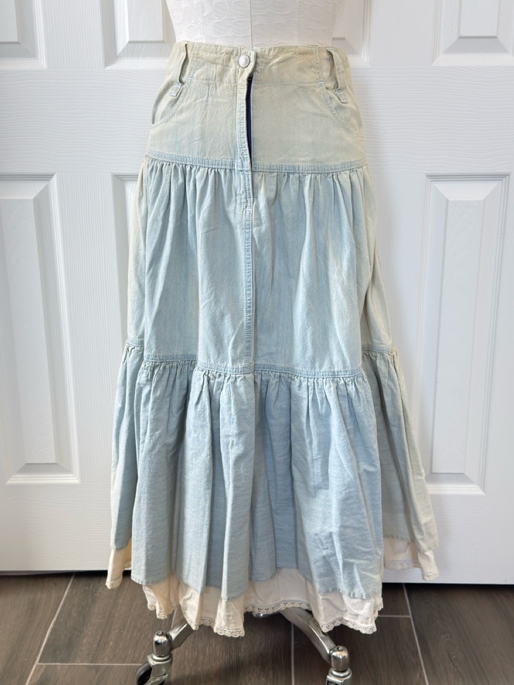 Vintage 80s Jeanjer by Jordache Denim Prairie Eyelet Lace Skirt Size 7/8